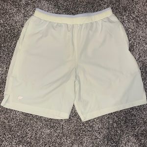 FABLETICS MENS SHORTS - 7 IN INSEAM
